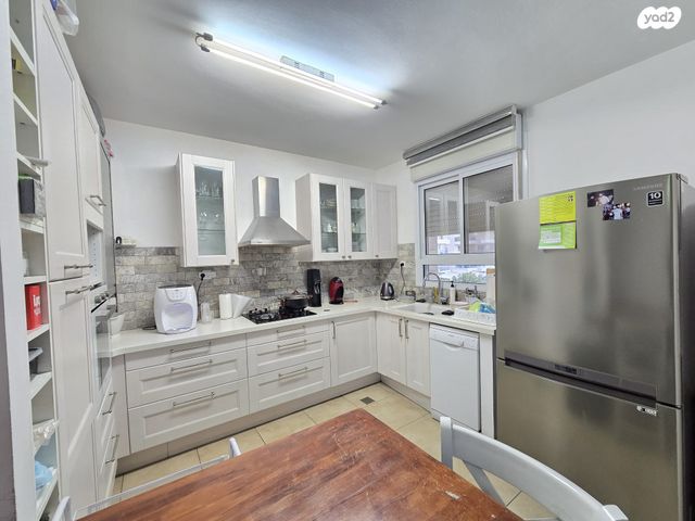 דירה, הרב מן ההר, חומת שמואל, הר חומה, ירושלים