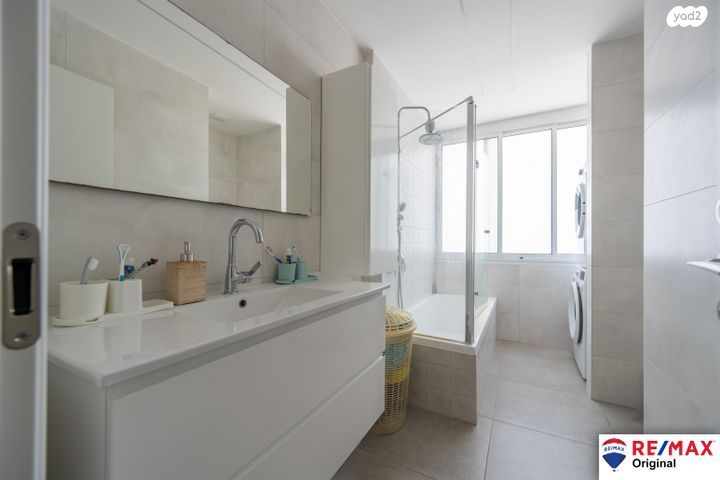 גג/ פנטהאוז, נווה יהושע, ערמונים, רמת גן