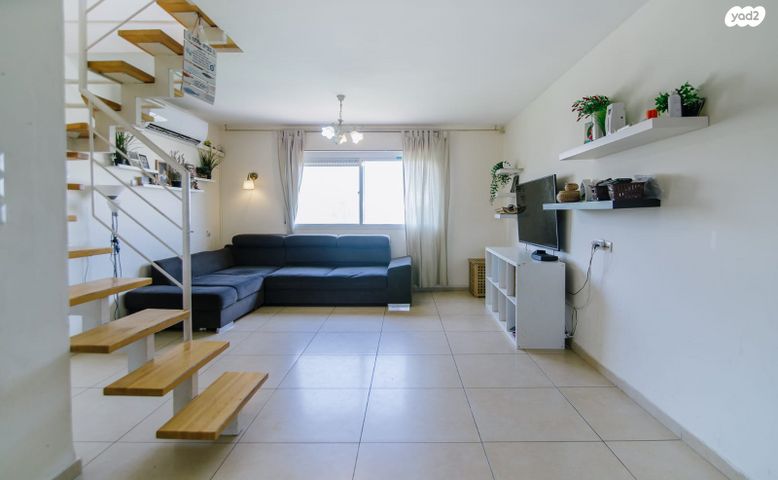 דופלקס, דרך הציונות, גבעת הסלעים, ראש העין