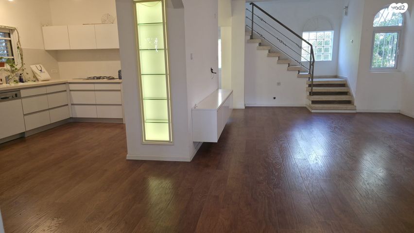 בית פרטי/ קוטג', אוסישקין, מרכז, הרצליה