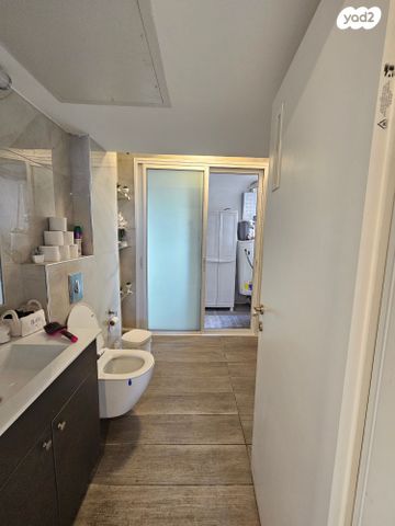 דירה, אלון, החורש, חריש