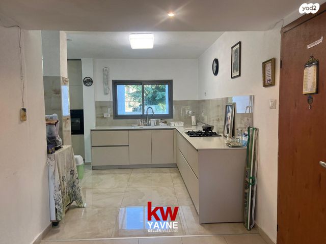 דירה, הלילך, נאות אשכול, יבנה