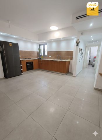 דירה, הערבה, גבעת טל, אלפי מנשה