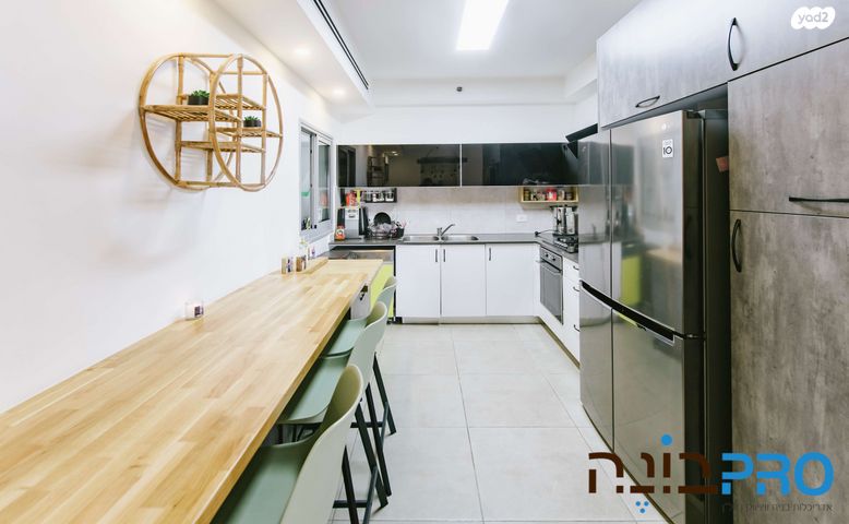 דירה, חיים חפר, הרקפות, ראשון לציון