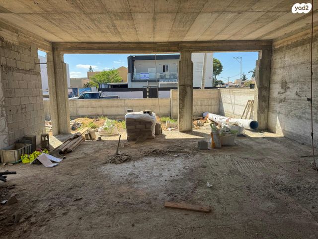 בית פרטי/ קוטג', תל חי, נאות הפרחים, גן יבנה