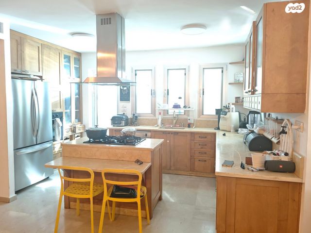 דו משפחתי, בית אריה / עופרים