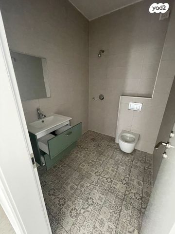 דירת גן, עיר היין, אשקלון