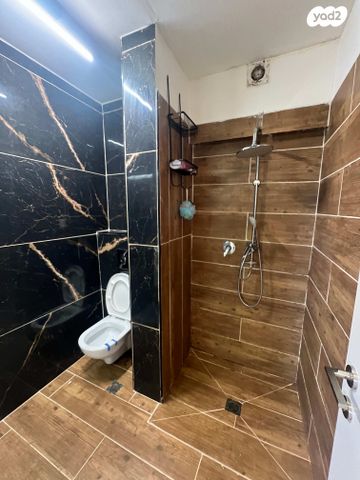 בית פרטי/ קוטג', קיבוץ גלויות, גבעת נשר, נשר