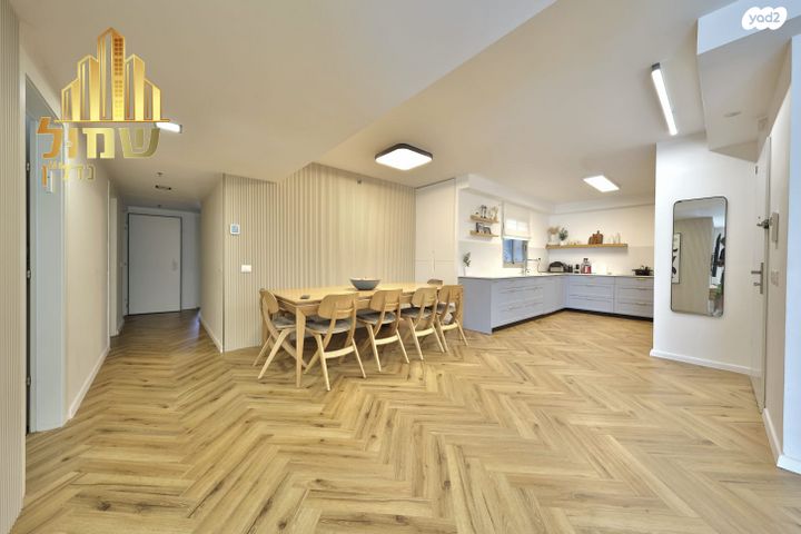 דירה, עפרה חזה, משכנות האומנים, קרית מוצקין