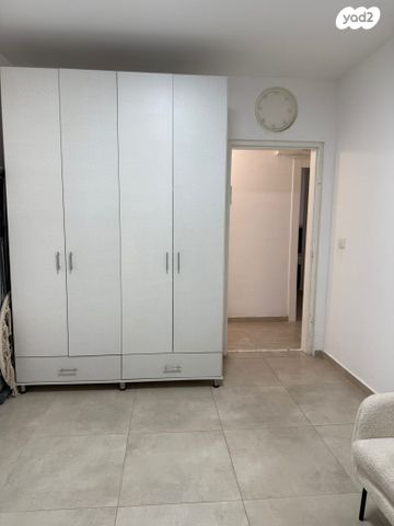 דירה, שבט אפרים, אחיסמך, לוד