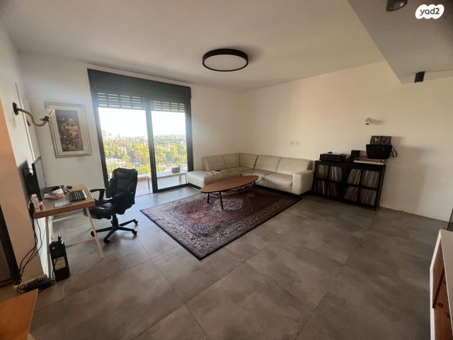 דירה, כנפי נשרים, תל יהודה, רמת גן