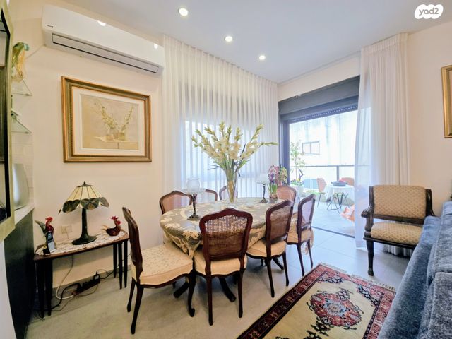 דירה, בר אילן 35, נווה דוד רמז, רעננה