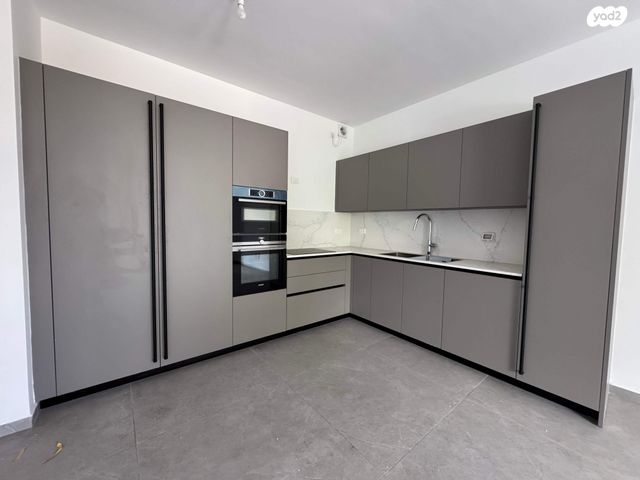 דירה, שדרות סמאטס 17, הצפון החדש - צפון, תל אביב יפו