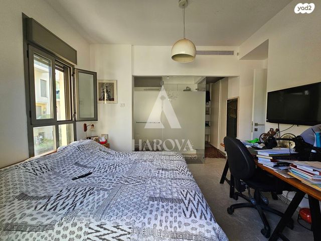 דירה, שמואל ירחינאי, צהלון, שיכוני חסכון, תל אביב יפו