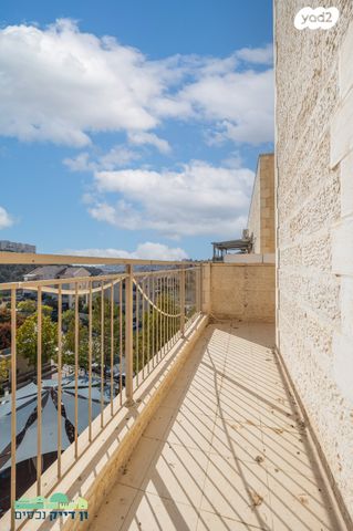 דירה, שמחת כהן, חומת שמואל, הר חומה, ירושלים