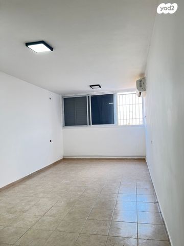 רבקה ומרדכי גובר 