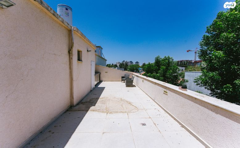 דו משפחתי, עזרא ונחמיה, עמישב, פתח תקווה