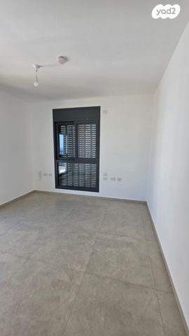 דירה, אמנון ליפקין שחק, נוף הטיילת, נתניה