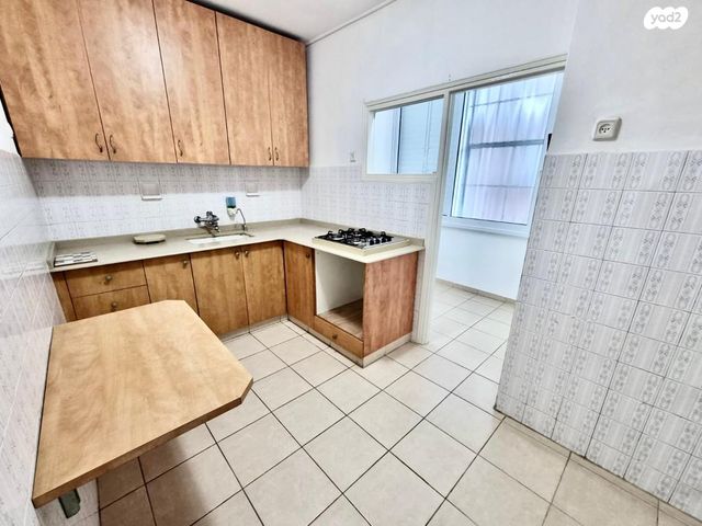 דירה, שדרות חיים וייצמן 38, צפון מזרח מרכז העיר, נתניה