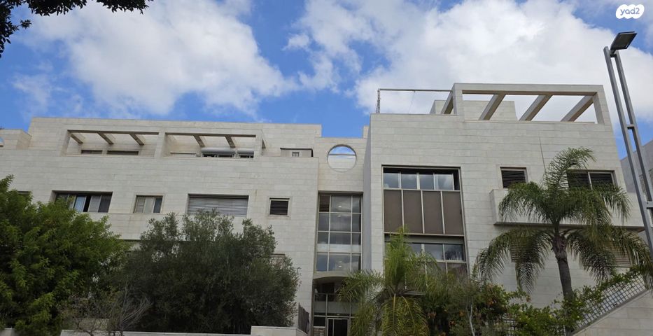 דופלקס, אלכסנדר סשה ארגוב 25, המשתלה, תל אביב יפו