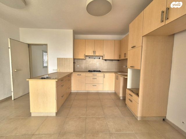 דירה, הוד השרון