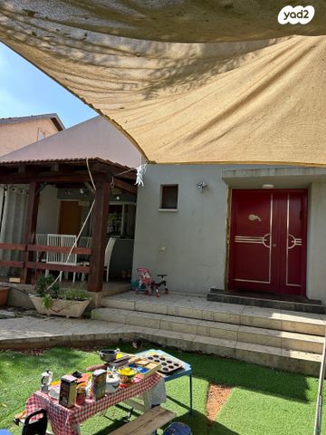 בית פרטי/ קוטג', הפורצים, ותיקים, כפר סבא