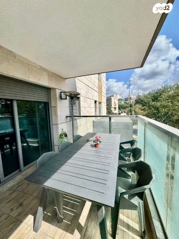 דירה, החשמונאים 7, צפון מזרח מרכז העיר, נתניה