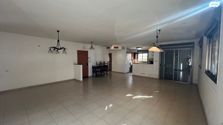 דירה, רבי משה בן נחמן, מישור הנוף, ראשון לציון