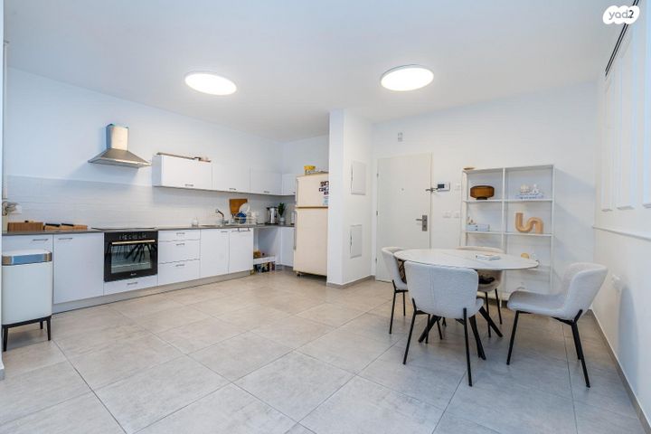 דירה, אילות השדה, אור ים, אור עקיבא