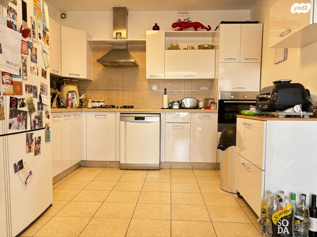 גג/ פנטהאוז, נופי סלע, מעלה אדומים