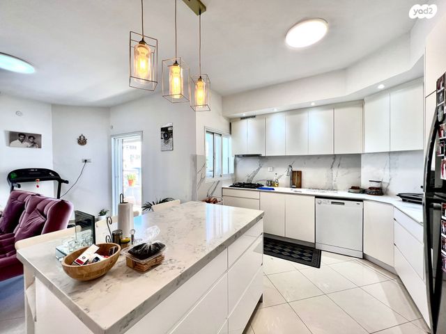 דירה, הרב הרצוג 20, צפון מערב מרכז העיר, נתניה