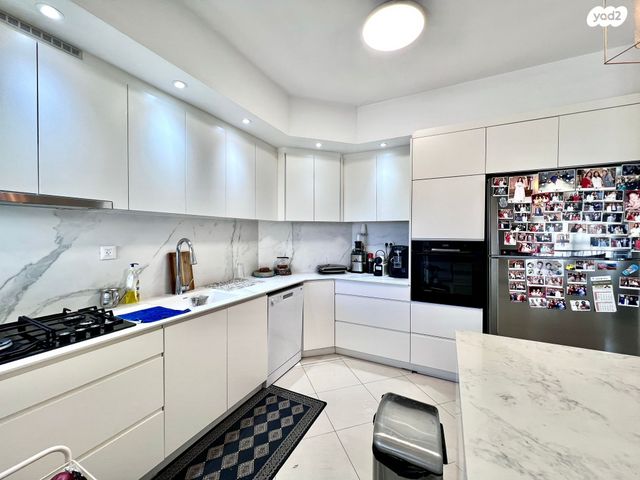 דירה, הרב הרצוג 20, צפון מערב מרכז העיר, נתניה