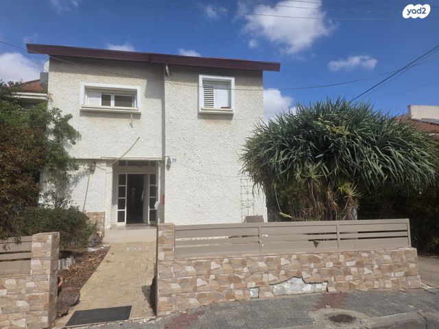 דו משפחתי, יל"ג, סלע, רחובות