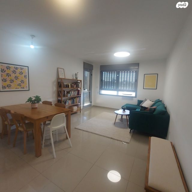 דירה, יגאל הורביץ, קרית מלאכי