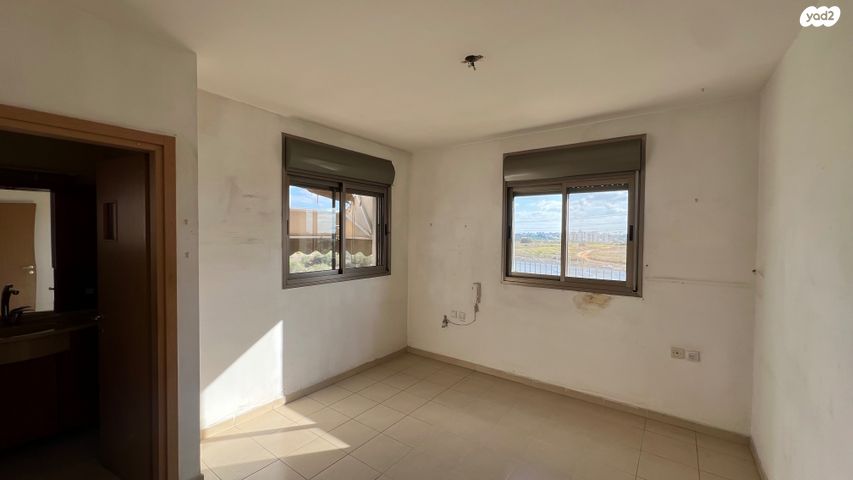 דירה, רבי משה בן נחמן, מישור הנוף, ראשון לציון