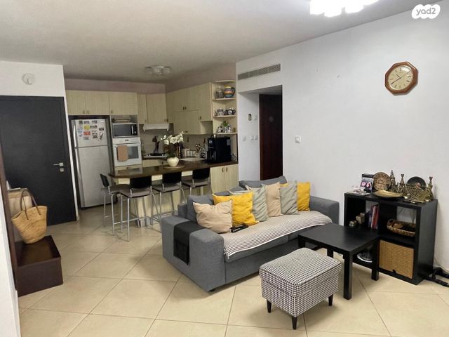 דירה, ה' באייר 3, רובע הקריה, הסיטי, אשדוד