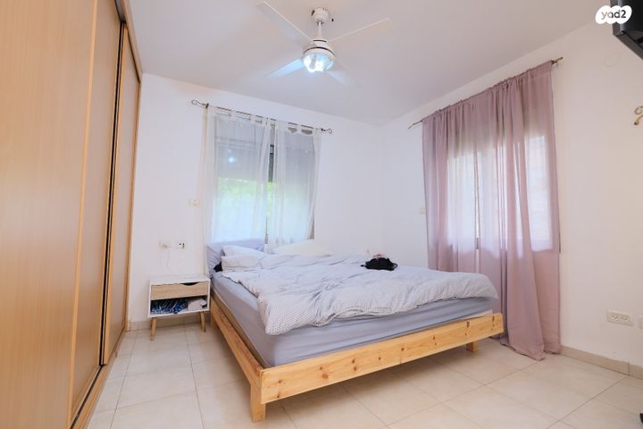 בית פרטי/ קוטג', גילון