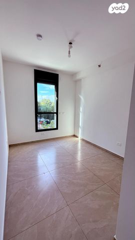 דירה, הר מירון, הרצליה