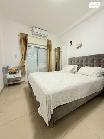 דירת גן, לילינבלום, רסקו א', חולון