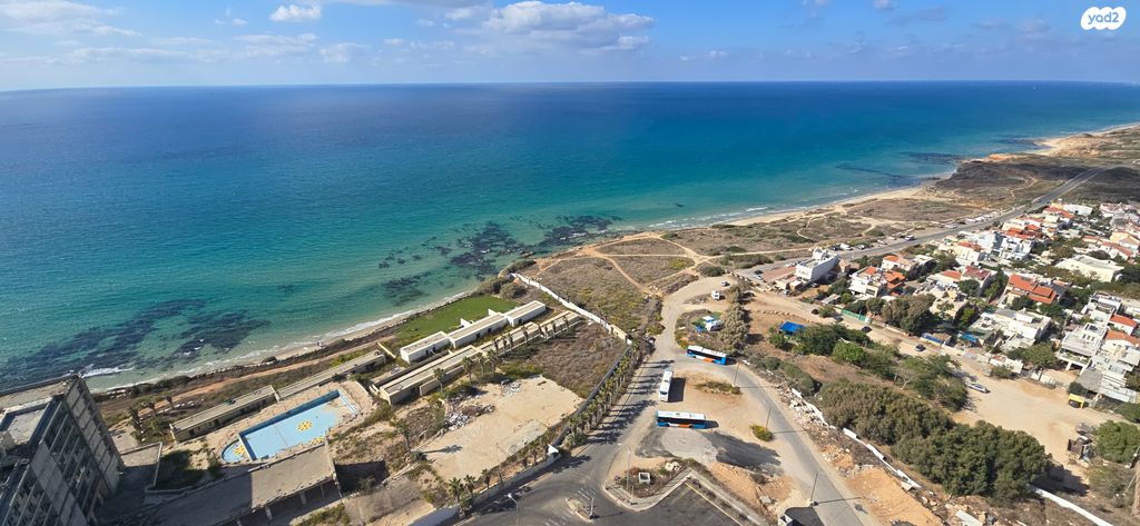 גג/ פנטהאוז, אלמוג 1, חוף הזהב, נתניה