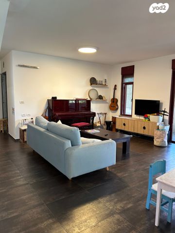 בית פרטי/ קוטג', הפורצים, ותיקים, כפר סבא