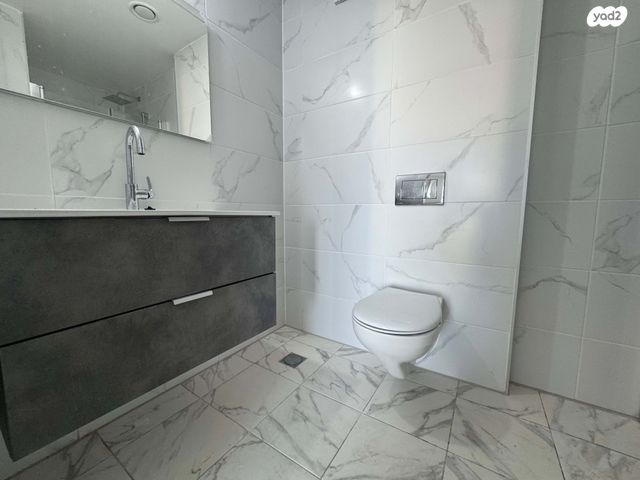 דירה, אמנון ליפקין שחק, נוף הטיילת, נתניה