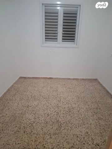 דירה, צבי ש"ץ 8, גרין ועם, חולון