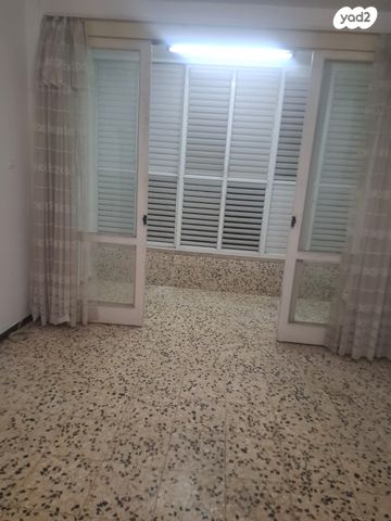 דירה, צבי ש"ץ 8, גרין ועם, חולון