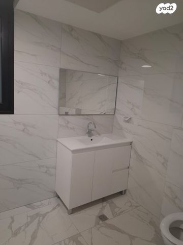 גג/ פנטהאוז, נאות הרצל, נתניה