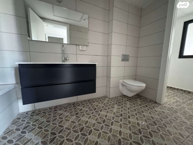 דירה, אמנון ליפקין שחק, נוף הטיילת, נתניה