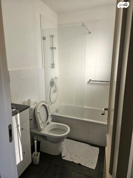 דירה, המלך ג'ורג', ירושלים