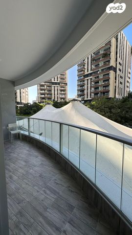 דירה, גרציאני יצחק, גני שרונה, קרית הממשלה, תל אביב יפו