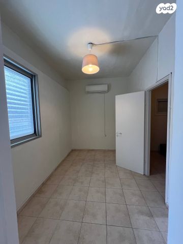 דירה, שדרות ירושלים, מרכז העיר דרום, נתניה