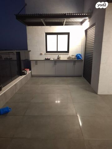 גג/ פנטהאוז, נאות הרצל, נתניה